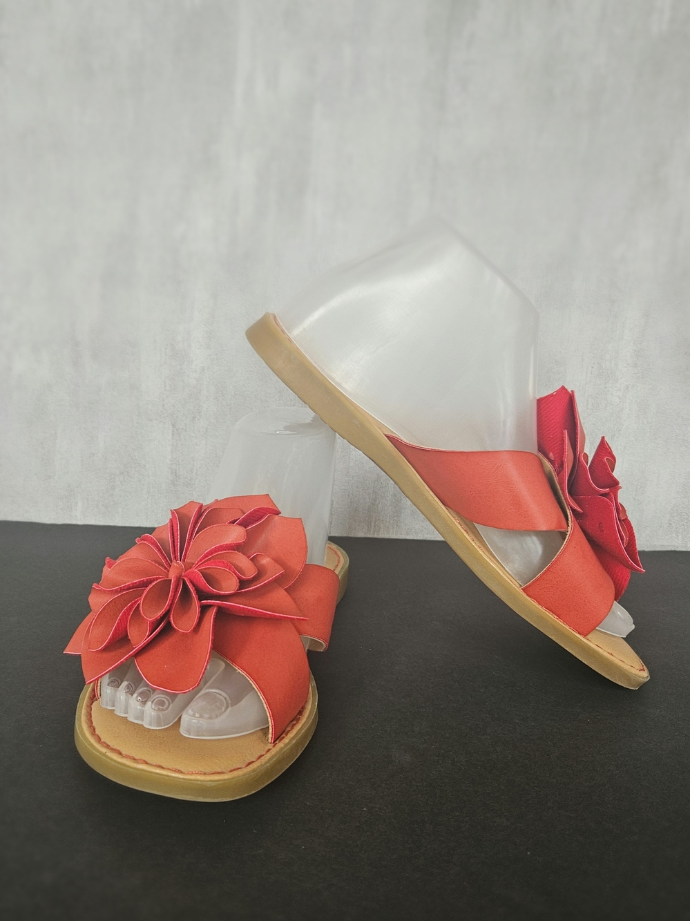 ​b.o.c. Born Concept Women's Red Floral Slide Sandals Size 7 M Faux Leather
